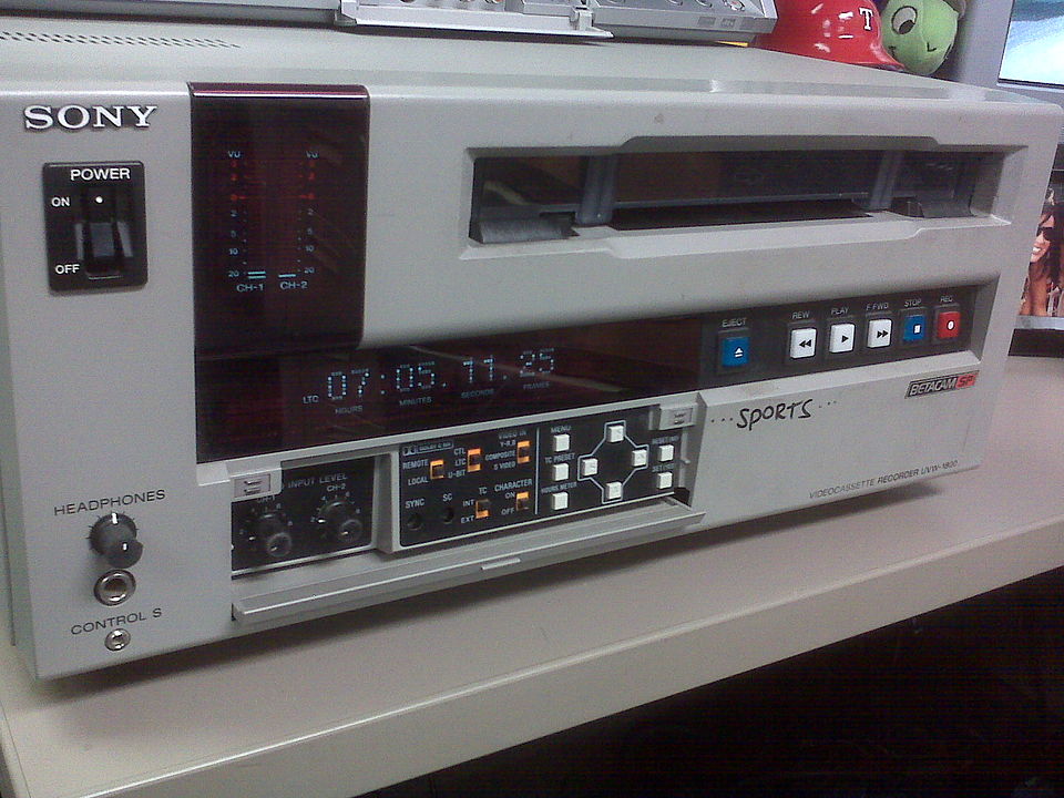 File:Sony UVW-1800.jpg